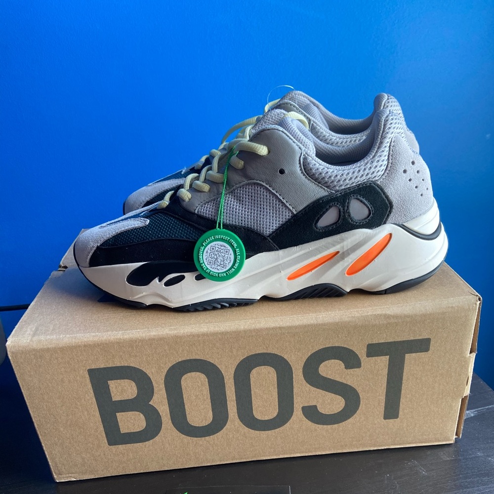 Yeezy 700 Waverunner